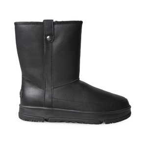 UGG CLASSIC WEATHER SHORT BLACK LEATHER 