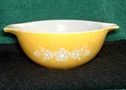 Vintage Pyrex Butterfly Gold 442 Cinderella 1 1/2 Quart Mixing Bowl