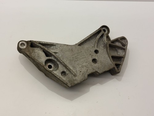 Volkswagen PASSAT B6 2010 Benzin 147kW Motorhalterung 06J199207P