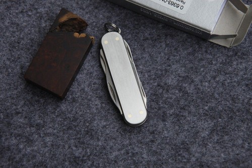 Titanium Alloy Knife+Handle patch VICTORINOX RAMBLER 0.6363 58mm Knife - Picture 4 of 6