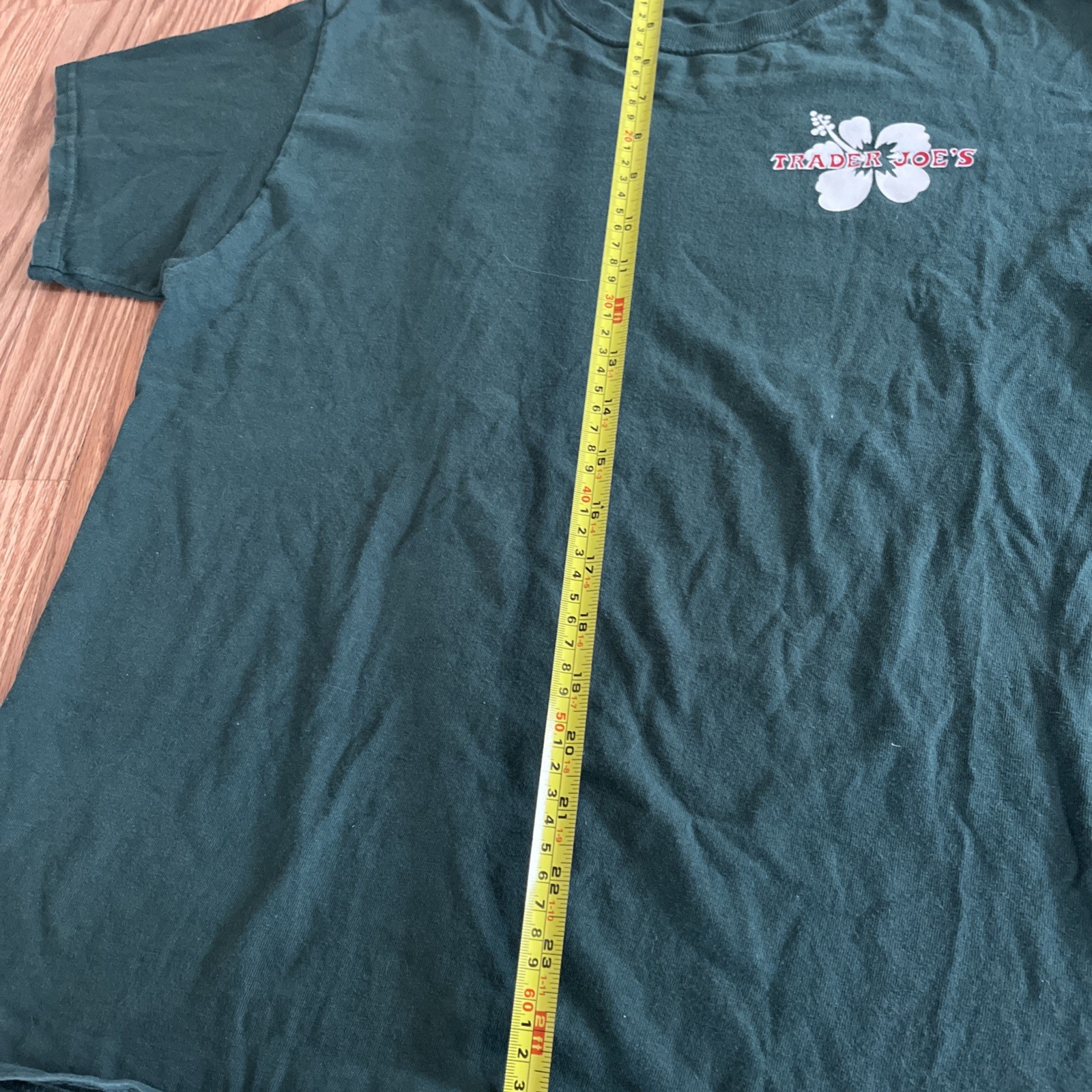 Vintage Trader Joe’s Hibiscus Logo T-Shirt – Green