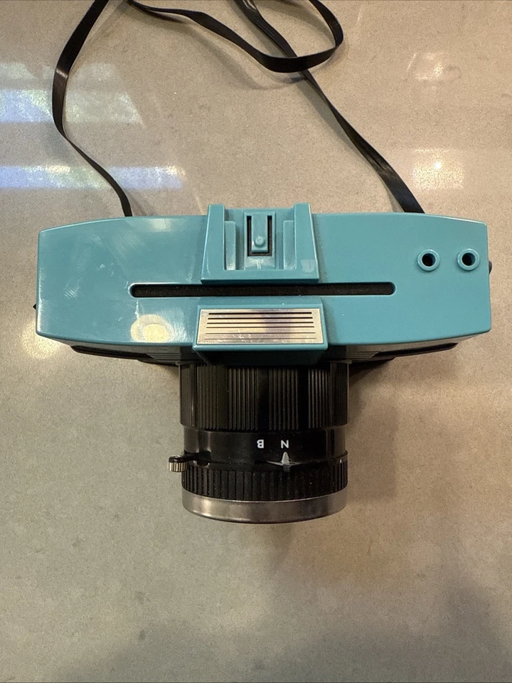 Lomography Diana Instant Fujifilm Square Film Camera W/ Accessories Photo Fun - Image 3 of 4