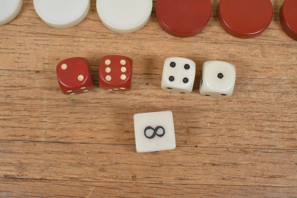 Vtg Bakelite Backgammon Game PIeces 32 Total with Dice 16 Red 16 White - Image 4 of 4