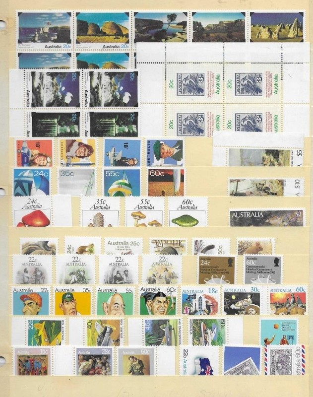 Lot 59 Australia Mint Never Hinged  Stamps  ( No's #577 & #579 Are Used)