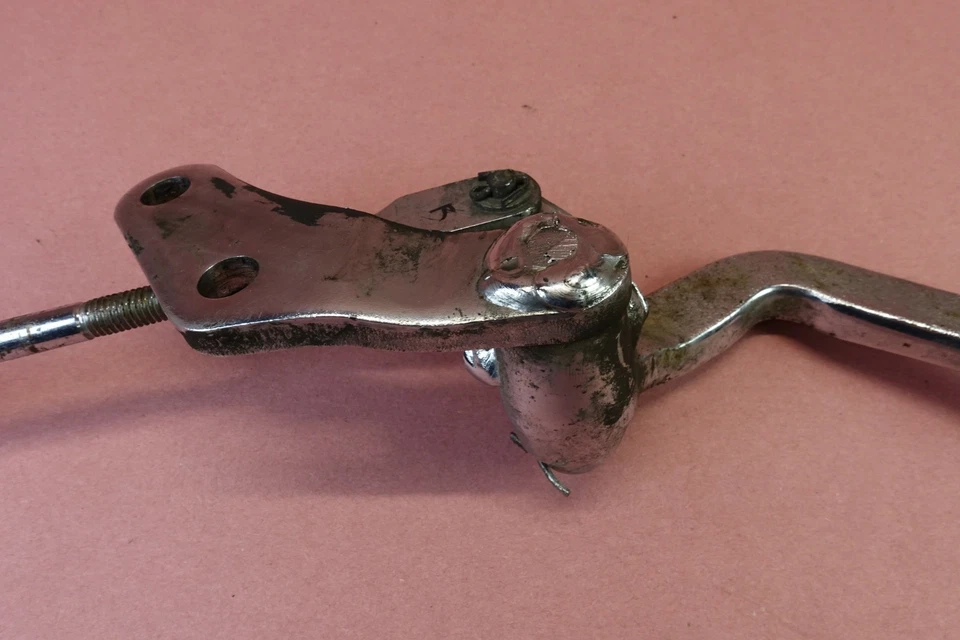 1985 1986 1987 1988 Suzuki Cavalcade 1400 pedal de freno trasero y acoplamiento Foto 4 de 4