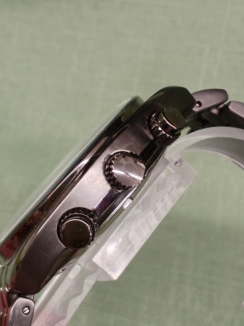 Quartz Model 98B253 BULOVA image 4