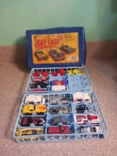 Vtg Tara Toys Car Case Deluxe Holds 48 Die Cast + Vintage Cars POOR CONDITION