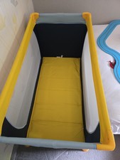 Babybett / Reisebett von Hauck , plus extra Matratze 