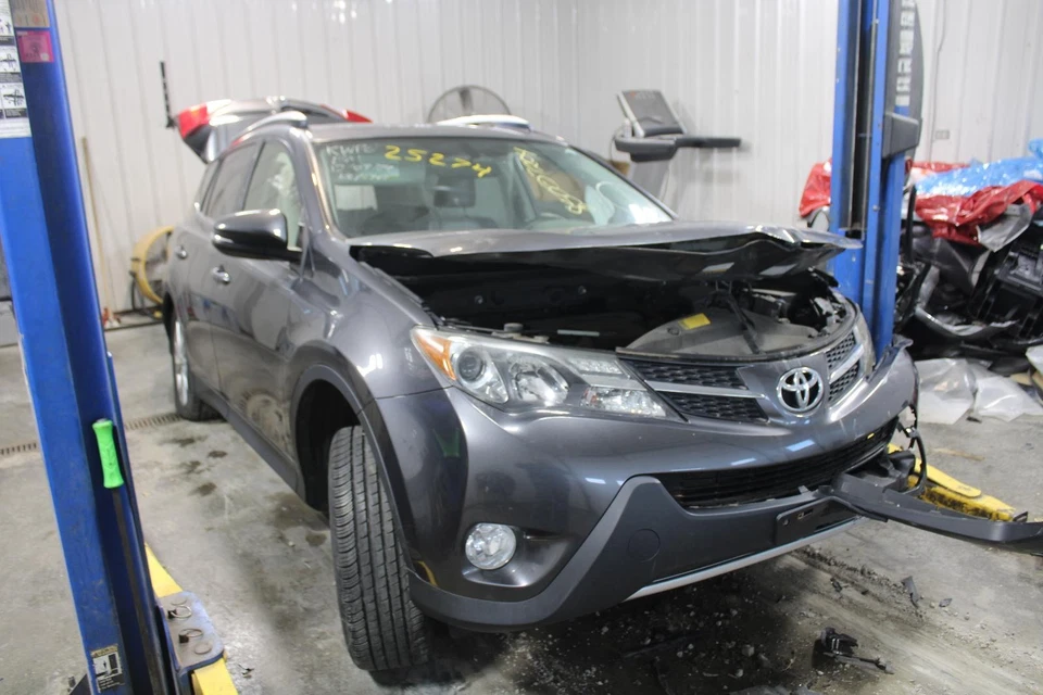 2013 Toyota RAV4 Front Door Trim Panel Black 4DR SUV Used OEM 391638 Foto 2 de 4