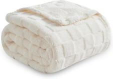Super Soft Throw Blanket Ivory Premium Silky Flannel Fleece 3D Checkered