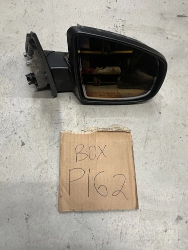 2007-2013 Bmw X5 Right Passenger Front View Mirror 7136887 For Parts Or Repair