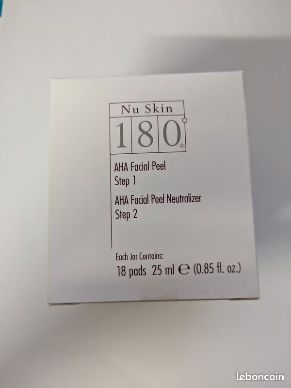 Peel AHA Nu Skin 180 pour éliminer les imperfections et lisser le grain de peau