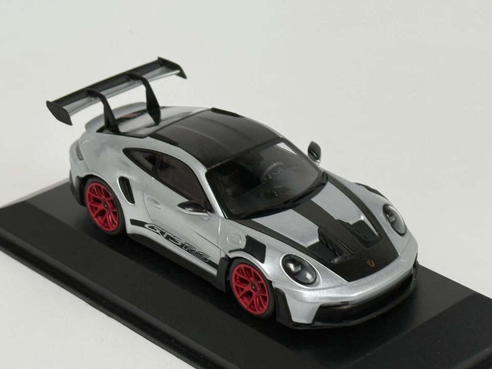Paquete 1/43 Minichamps Porsche 911 GT3 RS Weissach 2023 plata 413 062114 BK143 Foto 4 de 4