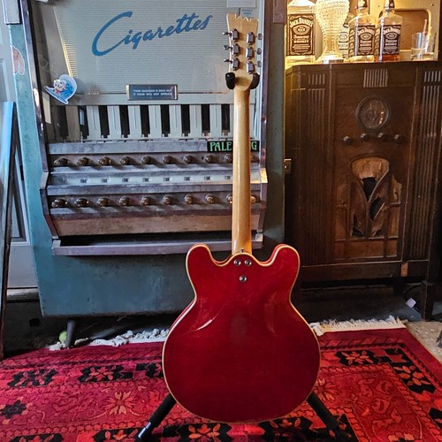1966 Mosrite Celebrity Cherry Red - Picture 6 of 13