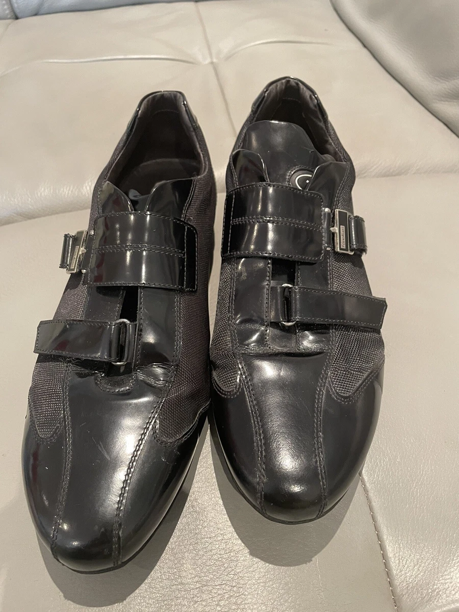 Russell and hotsell bromley black trainers