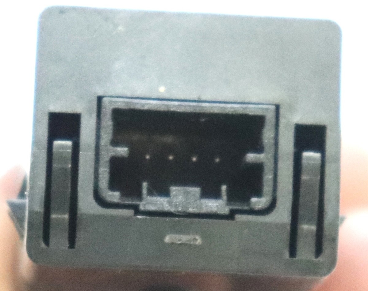 Ford Explorer VI Hybrid KU5T-19J252-AB 2321456 USB Slot Stecker | eBay 