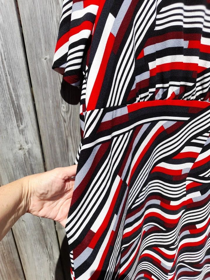 Amish Mennonite Plus Size Handmade Modest  48" Bust 42.5" Waist Red Black 3X - Image 4 of 4