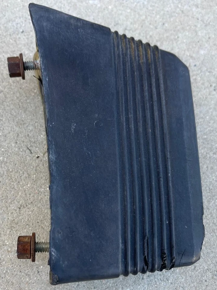 Protector de parachoques delantero derecho o izquierdo Chrysler Newport goma 1973 73 OEM Foto 3 de 4