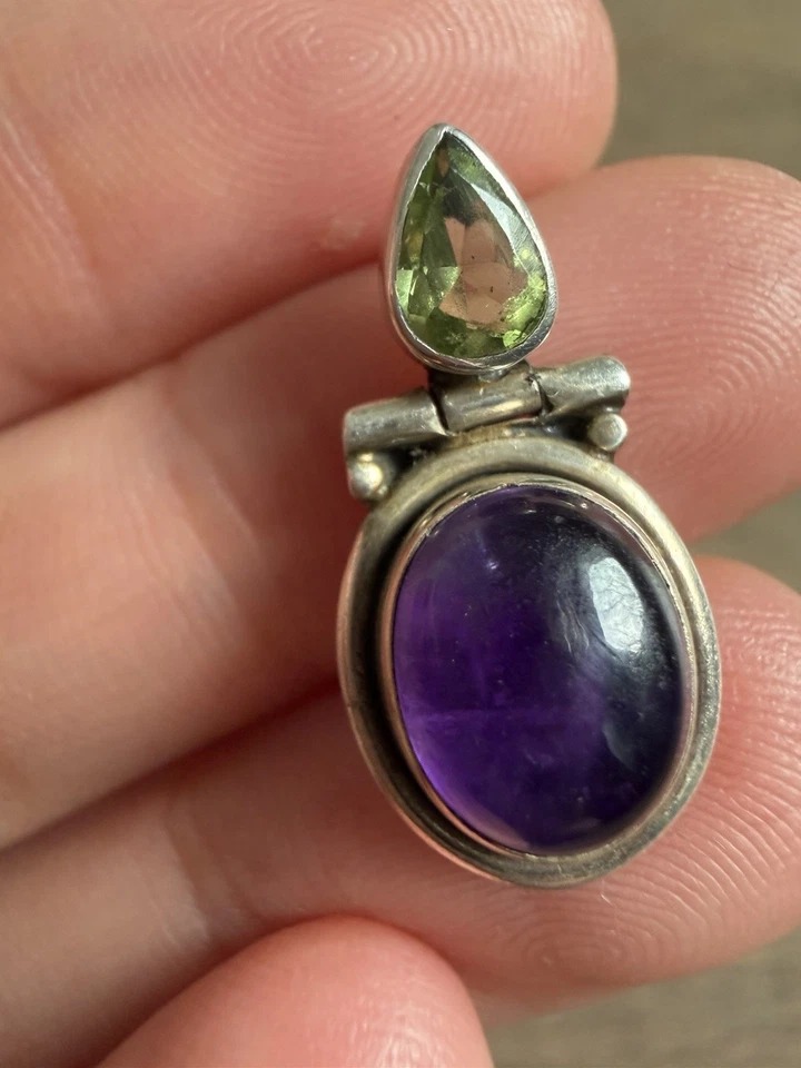 Pendientes de plata de ley Nicky Butler peridoto y amatista Foto 2 de 4