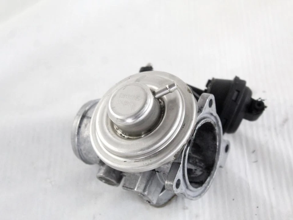 038131501E VALVOLA EGR BY PASS VOLKSWAGEN NEW BEETLE 1.9 D 66KW 5M 3P (2002) RIC Foto 2 de 4