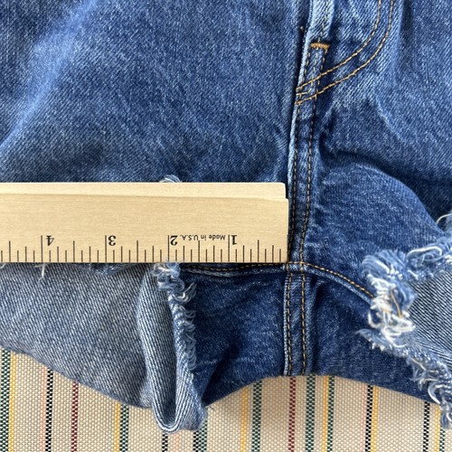 Levis 501 Cut Off Jean Shorts Womens ACTUAL 28x2 Blue Denim Lake #7849 - Picture 7 of 10