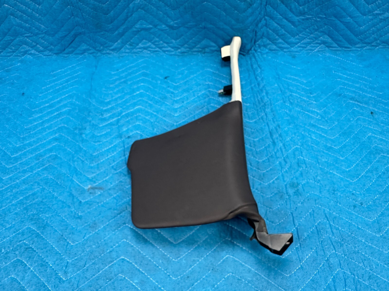 Bentley Flying Spur Front Passenger's Kick Trim Panel Black/Ivory 2006-2012 OEM