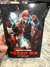 NECA Terrifier Art The Clown Blood Soaked WALMART EXCLUSIVE Figure 