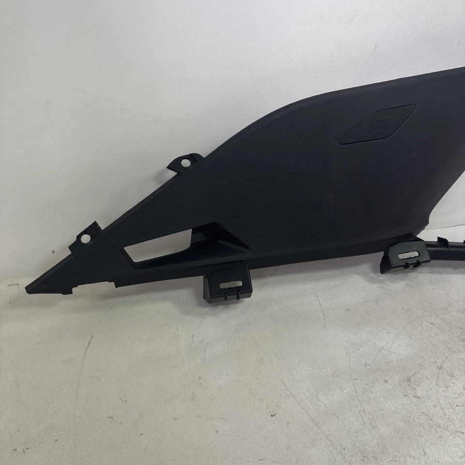 2015-23 DODGE CHALLENGER Rear Left C Pillar Trim Cover Panel 5rp37dx9ae OEM Foto 4 de 4