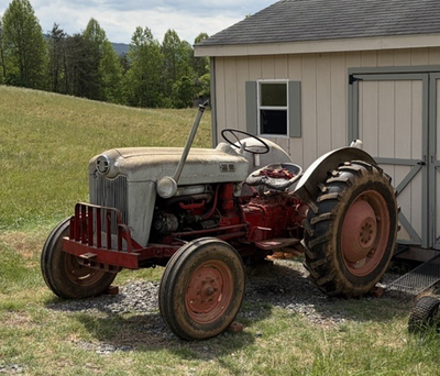 #ad Ford 600 Series Farm Tractor $2000.00