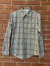 Vintage 1970s Dagger Collar Geometric Disco Print Button down Shirt S