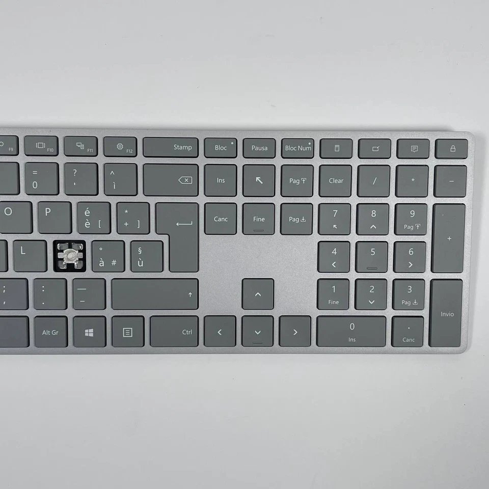 Microsoft Surface Wireless Tastatur, Silber für PC/Mac - Schlankes und einfac... - Bild 3 von 4