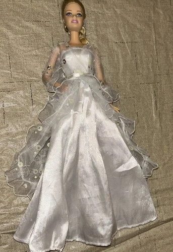 Blushing Bride BARBIE Doll Mattel Blonde Blue Eyes Wedding 1999 Vintage