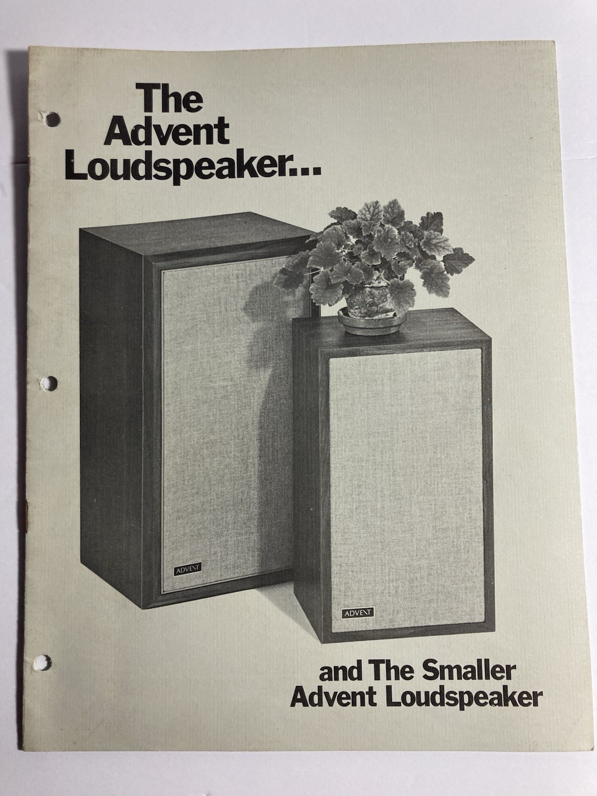 THE ADVENT LOUDSPEAKER SMALLER SPEAKER BROCHURE AD BOOKLET OEM VINTAGE D1322
