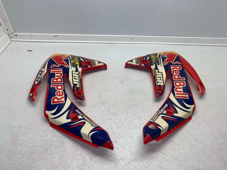 Cubierta de radiador Honda CR85R 2005. Foto 3 de 4