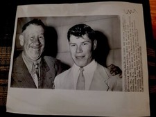 1950 JIM THORPE AND SON INDIAN ATHLETE NFL ALL AMERICAN MLB FOOTBALL PHOTO GOLD