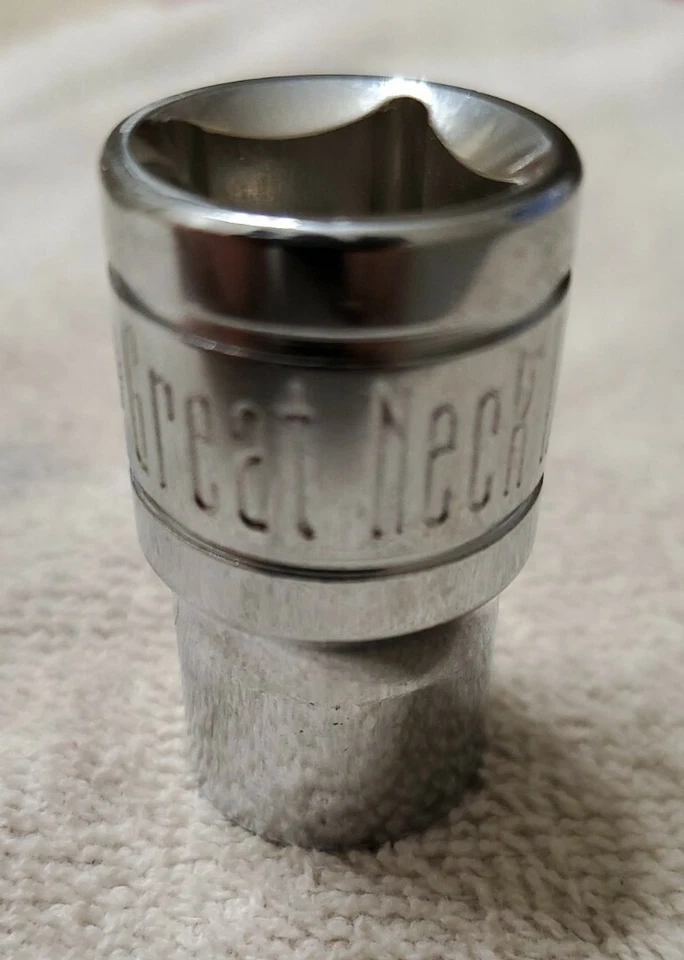 Great Neck Sk32 1/2" x 1/2" Drive, 6 Point Socket Standard, Lot of 2 - Image 2 of 4