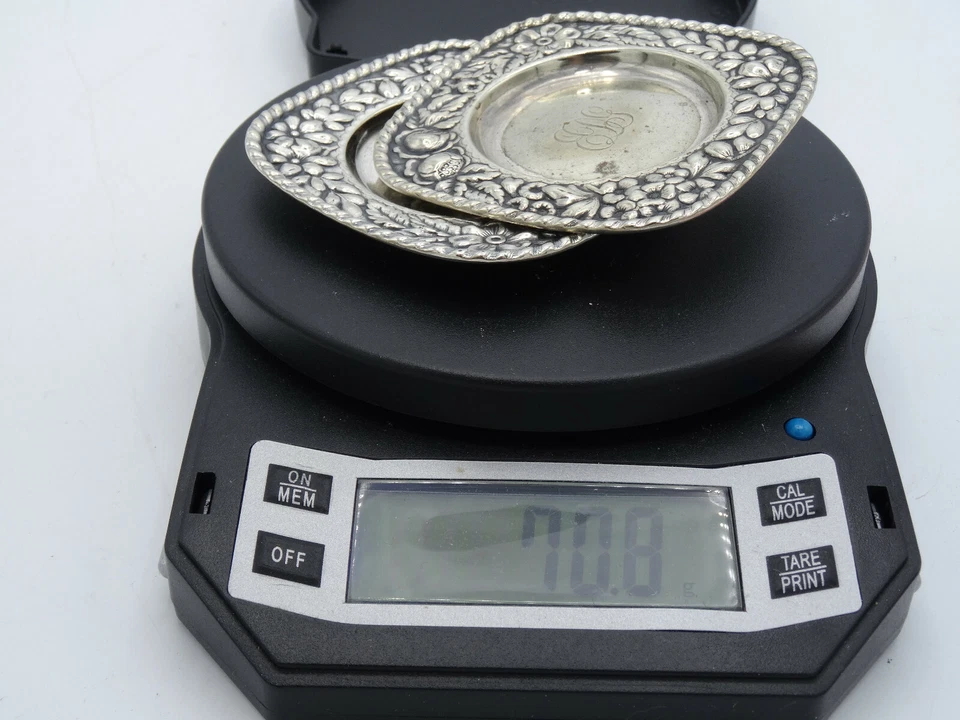 PAIR of VINTAGE GORHAM 070 STERLING SILVER REPOUSSE ASHTRAY ~ 3" / 70g - Image 3 of 4