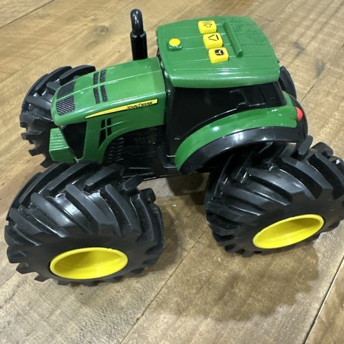 John Deere Monster Treads Tractor Lights & Sounds Pre-owned 2019 TOMY - Picture 2 of 3