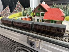 3 Farish LMS 4 Wheel Coaches - 2 Composite 0661 & 1 Brake End Coach 0671. Maroon