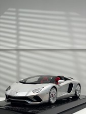 Lamborghini Aventador S Roadster (Fantasy White) [MR Collection] 1/18 scale