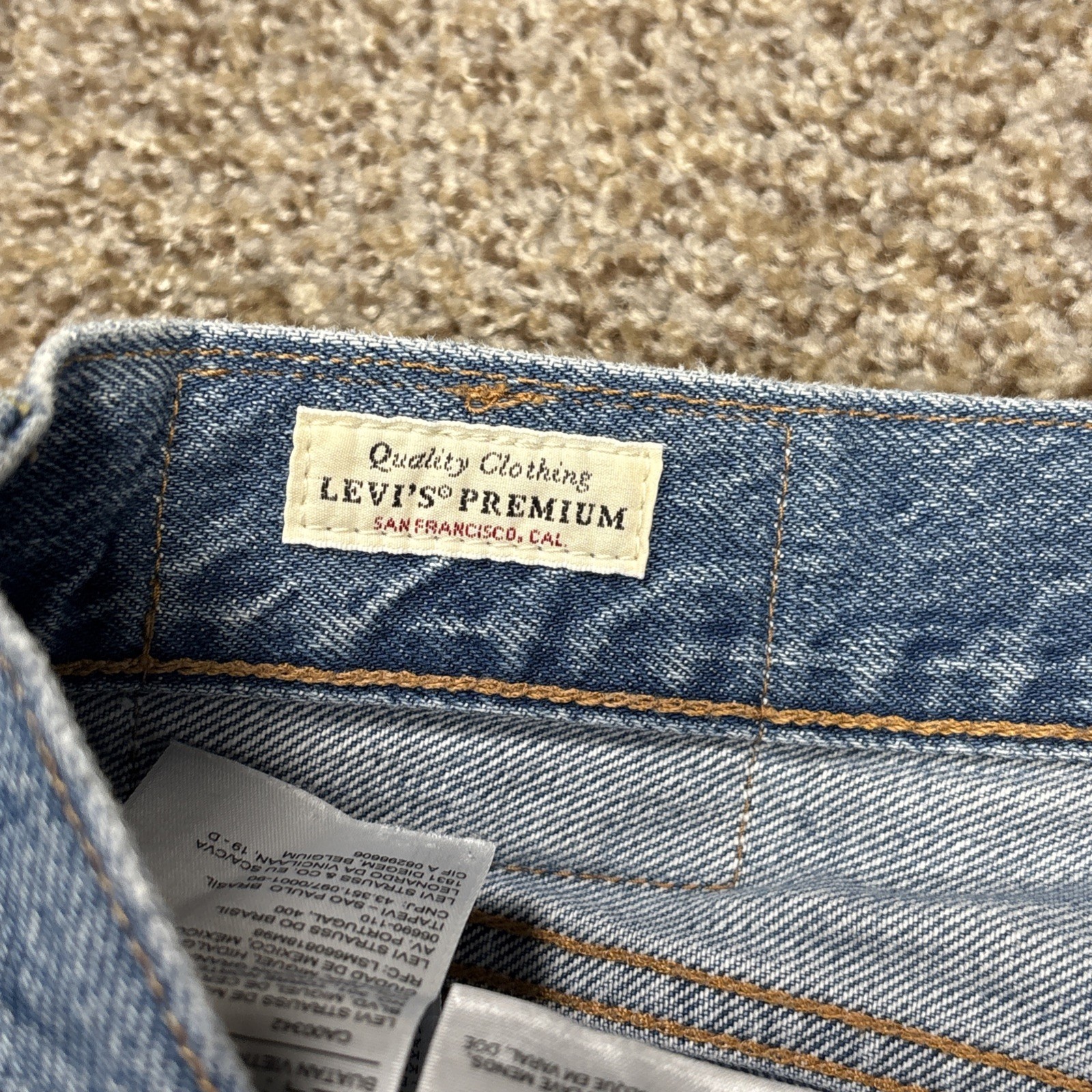 Levi's 501 '93 Men's Jeans Premium Denim Straight Leg Button 33x32 Fits 31x31 - View 4