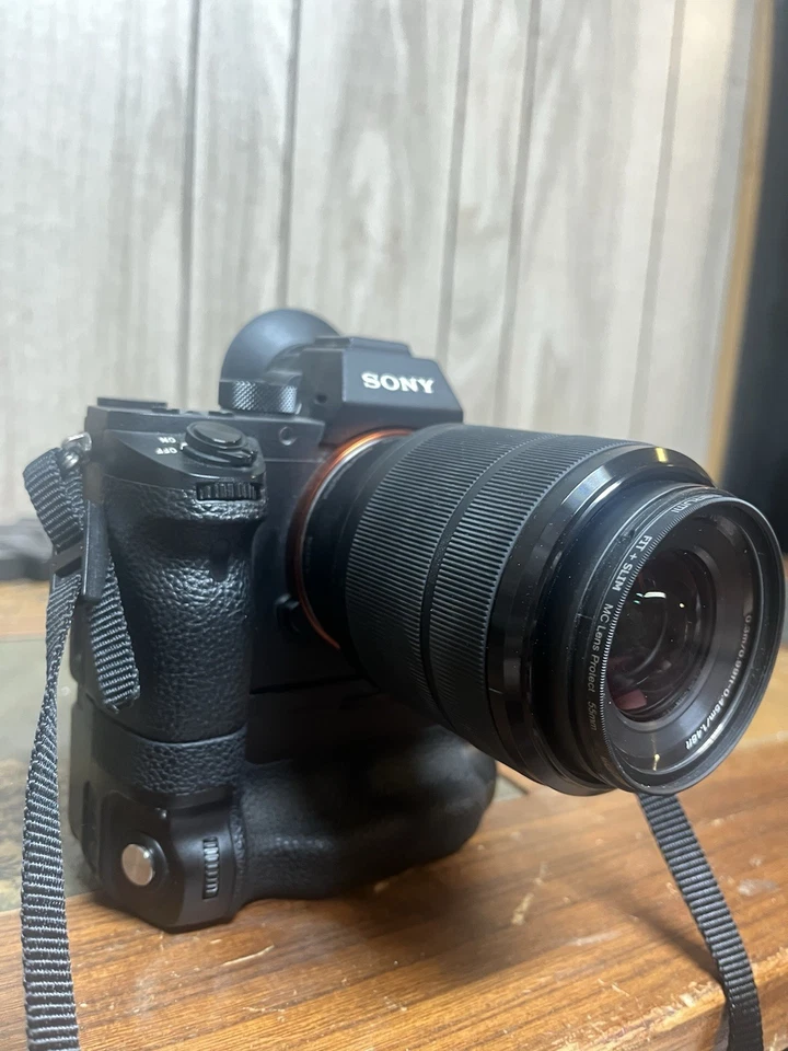 Комплект беззеркальной камеры Sony A7S ii — выдержка 758, объектив + захват + сумка - Изображение 4 из 4