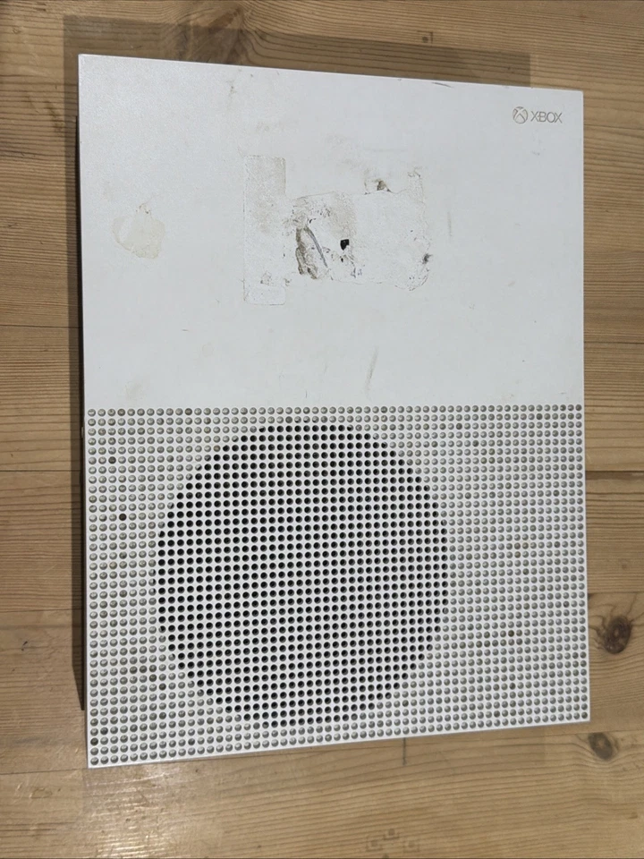 Microsoft Xbox One S, photo 1 of 5