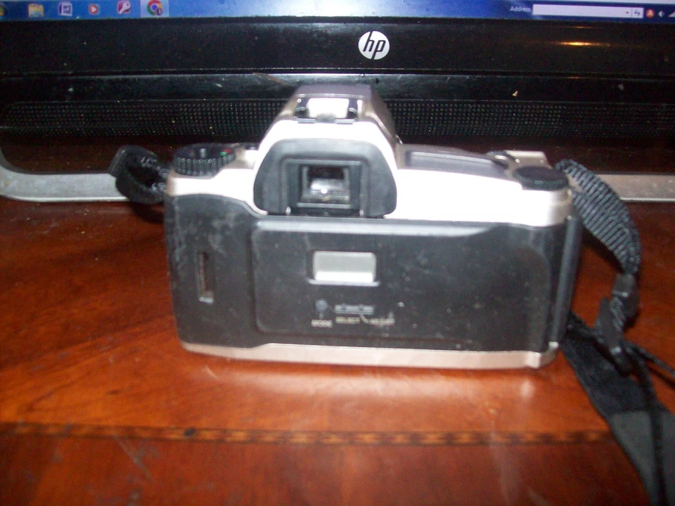 Cámara fotográfica SIGMA SA-5 con estuche, 5 filtros y 2 Len: 28-105 mm y 100-300 mm FUNCIONA Foto 3 de 3