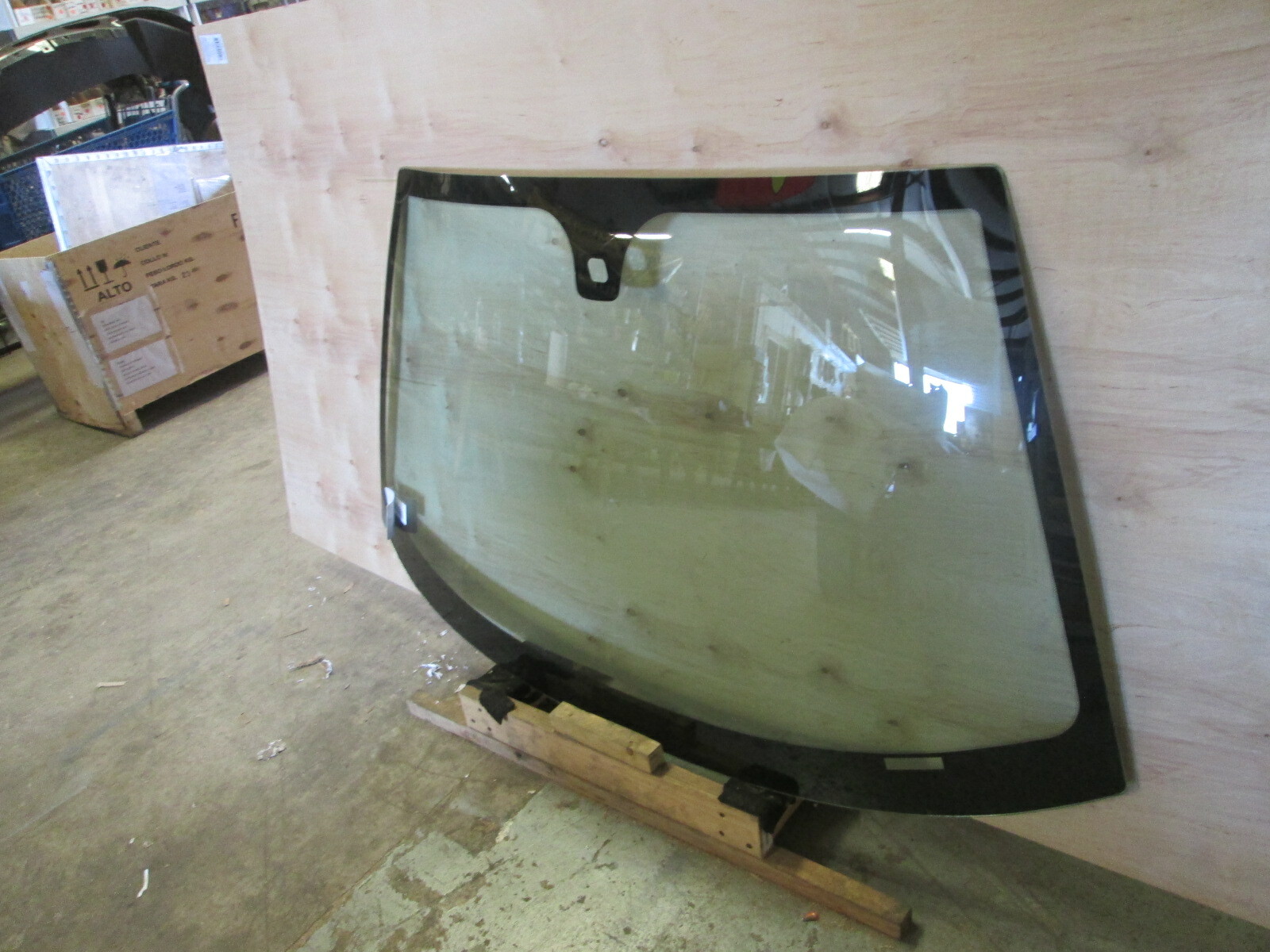 Ferrari 599 GTB Fiorano Coupe  - Front Windshield - NEW Aftermarket P/N 8171660