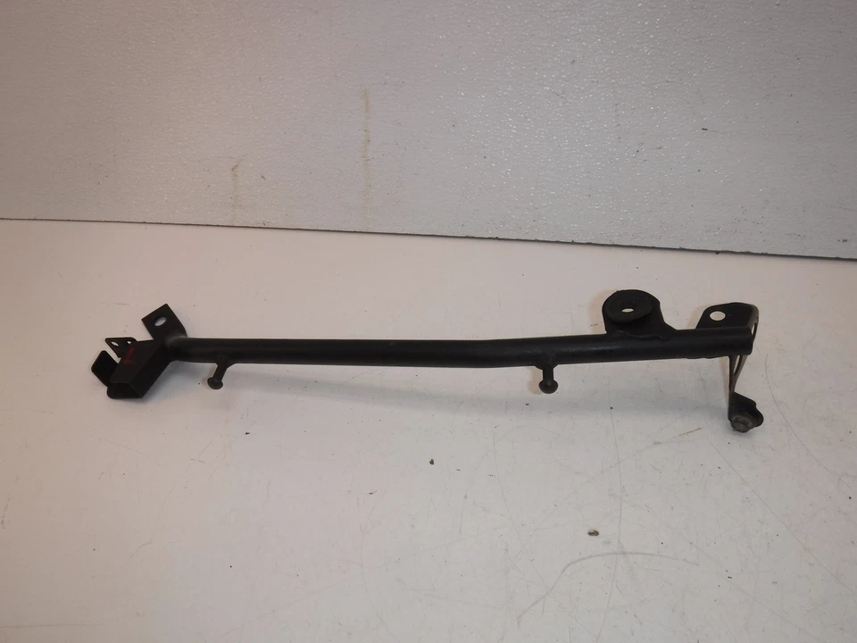 Suzuki GS500E 1993 soporte de montaje de guardabarros trasero izquierdo Foto 3 de 4