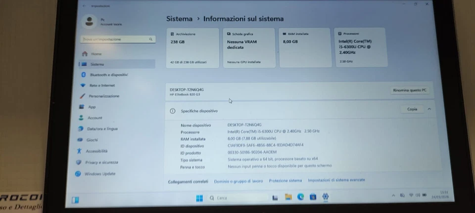 HP EliteBook 820 G3 · i5-6300 · 8GB · 240GB, foto 2 di 3