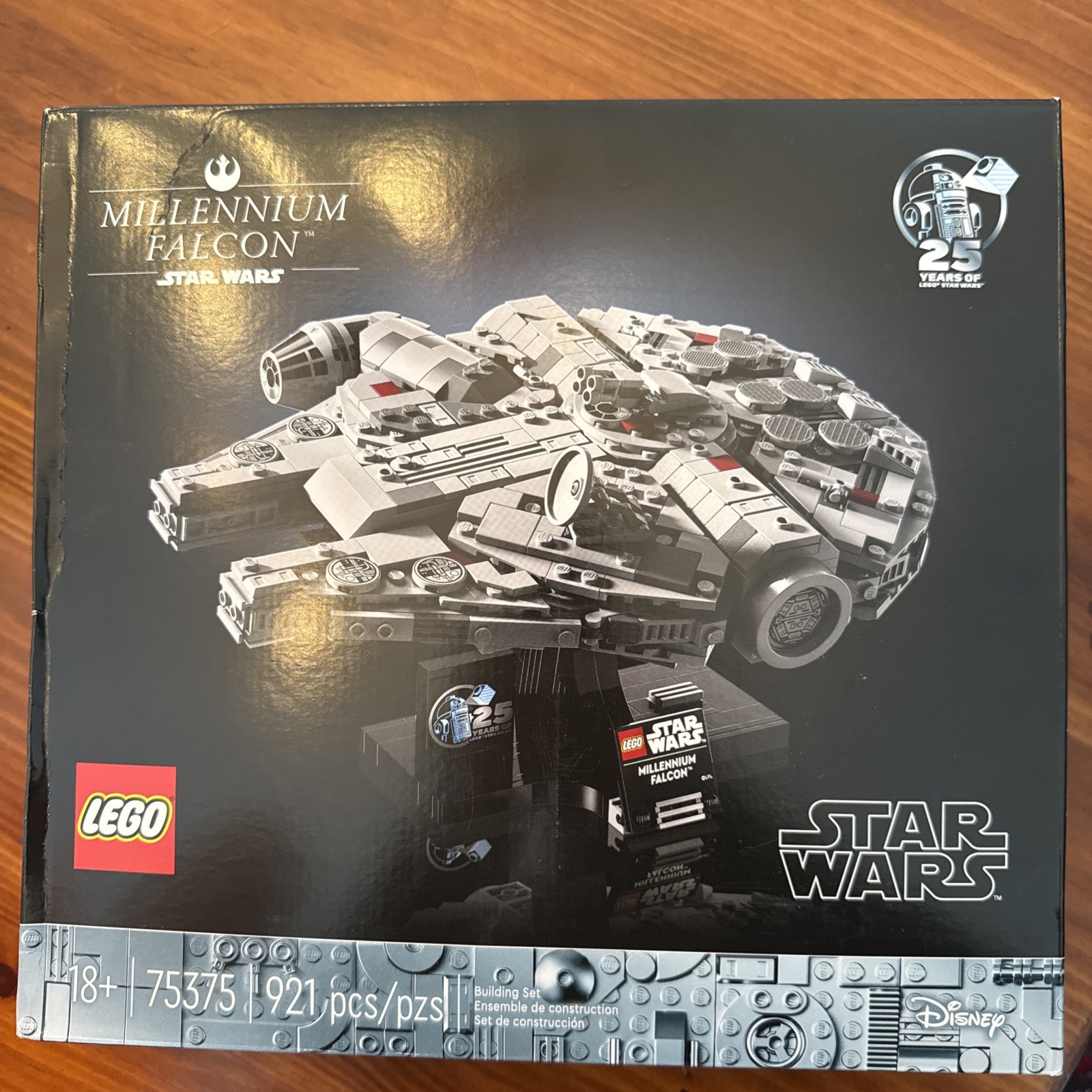 LEGO Star Wars: Millennium Falcon (75375)