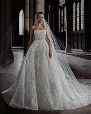 Ball Gown Wedding Dresses Sweetheart Applique Lace Bridal Gowns Lace-Up Back