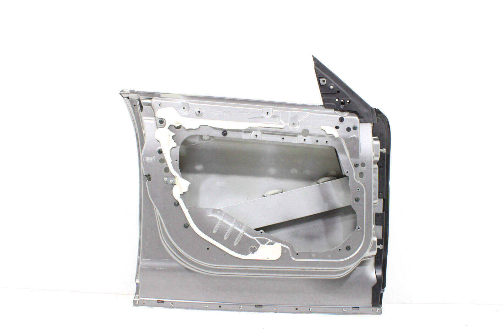 2017 - 2020 MASERATI LEVANTE FRONT LEFT DRIVER SIDE DOOR SHELL PANEL OEM